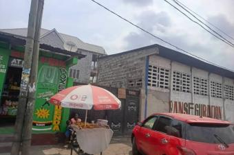 Parcelle  vendre sur boulevard kimbuta  Ndjili