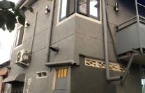 PARCELLE MISE EN VENTE À LIMETE 2ème RUE INDUSTRIEL NON LOIN DU BOULEVARD AVEC UNE TRÈS BELLE MAISON EN ÉTAGE R+1 CLIMATISÉE  COMPOSITION ??  REZ-DE-CHAUSSÉE : 2ch, salon, … mediacongo