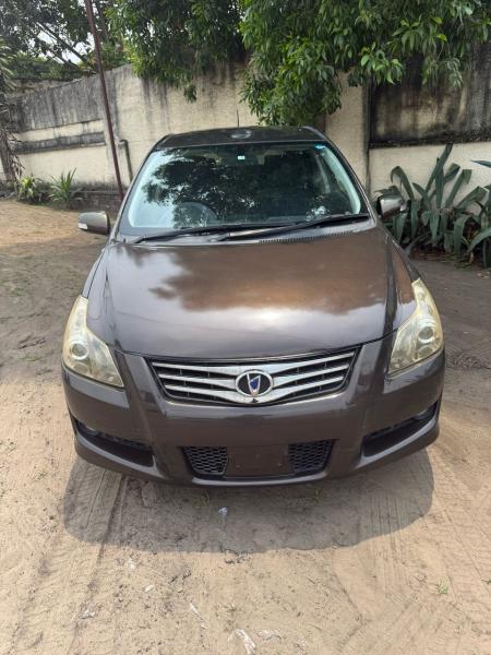 TOYOTA BLADE FULL OPTION A VENDRE 