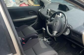 TOYOTA IST A VENDRE 