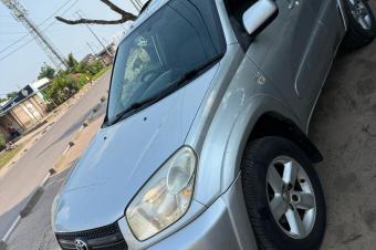 TOYOTA NEW RAV4 A VENDRE A KINSHASA 