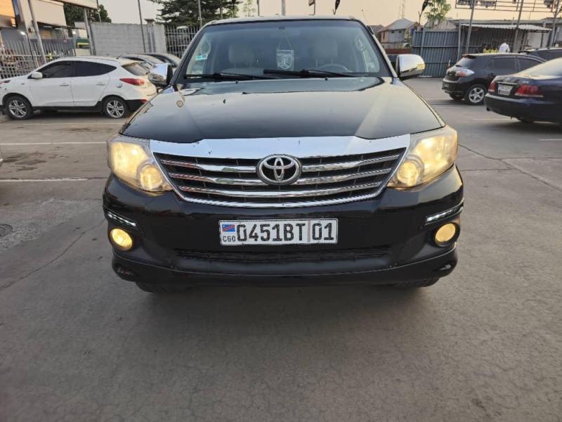 Toyota Fortuner 2015