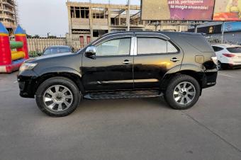 Toyota Fortuner 2015