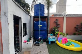 Vente dune parcelle avec une maison prt habit dans la commune de la Gombe.  Reference ngwasuma  Doter de    4 chambres  coucher    3 salles de bains    1 sjour spacieux  