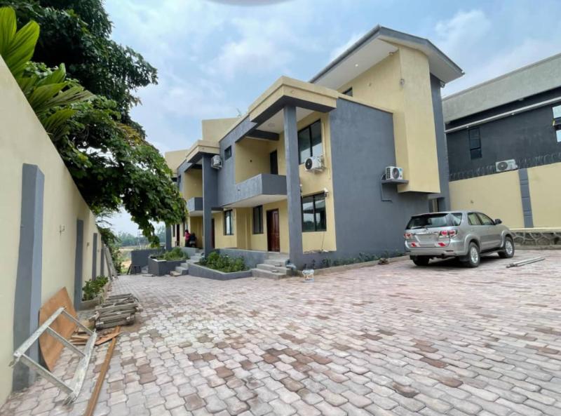 LOCATION DUN APPARTEMENT NEUF A NGALIEMA JOLI PARC 