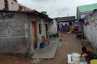 Parcelle mise en vente  commune de ngiri ngiri sur lavenue kwilu trs belle emplacement 9e parcelle aprs macadam assossa birmanie  Rfrences maison communale de ngiri ngiri 