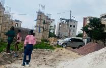 Vente terrain très bien situé dans la commune de LIMETE /Funa Réf: Dépôt kin marché à trois parcelles du boulevard LUMUMBA Dimensions: 12m/23 mediacongo