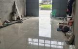  *LOCAUX COMMERCIAUX À LOUER – GOMBE*   *Réf* : Prince de Liège, chaussée   *Toilettes H/F disponibles*    *75 m²* à *2000*   *60 m²* à *1700*    