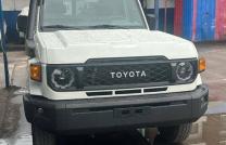 mis en vente : Deux AMBULANCES LAND CRUISER Sans plaque 00 kilomètres Full options Moteur V6 Diesel Manuel Prix : 77.000$ à discuter mediacongo