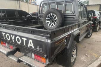 Toyota land cruiser double cabine 2024