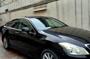 Toyota crown nouveau 