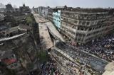 Un pont s'effondre à Calcutta