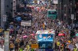 Covid-19 : à Berlin, des milliers de manifestants 