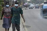 Port de cache-nez à Kinshasa , source de remou entre civils et policiers 