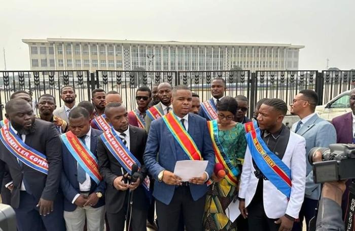 Info Congo - Actualité Congo -  - -Sans salaire ni frais d'installation, les conseillers communaux manifestent leur ras-le-bol !