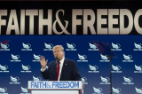 Présidentielle américaine : Donald Trump en quête du soutien des chrétiens évangéliques