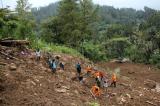 Indonésie : 11 morts et 35 disparus dans un glissement de terrain près d’une mine d’or illégale