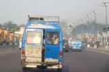 Kinshasa : après la fin de l'état d'urgence, les gestes barrières bafoués