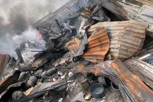 Kongo-Central : des dégâts matériels énormes sans perte en vies humaines dans un incendie au marché transfrontalier de Lufu à Songololo
