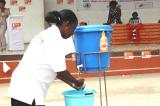 Lutte contre Ébola : des dispositifs d’hygiène installés à l’aéroport de Kindu 