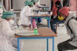 Coronavirus : à Madagascar, le ministre de la Santé appelle à l'aide internationale tandis que le président vante les mérites d'une tisane