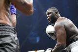 Boxe : Martin Bakole en chute libre mais toujours en course pour un titre mondial