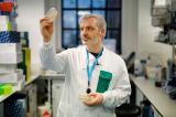 A Londres, des chercheurs testent un vaccin contre le nouveau coronavirus sur des souris