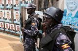 En Ouganda, la police troque ses matraques pour un micro et se trémousse