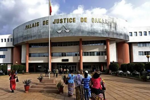 Sénégal : vers l’africanisation des symboles de la justice hérités de la colonisation