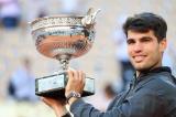 Tennis: l'Espagnol Carlos Alcaraz s'offre son premier sacre à Roland-Garros face à Zverev
