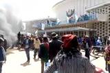Haut-Katanga : les militants de l'UDPS manifestent devant l'Assemblée provinciale