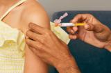Premier essai clinique pour un vaccin aux USA : “Il faudra peut-être 18 mois pour qu'il soit disponible”